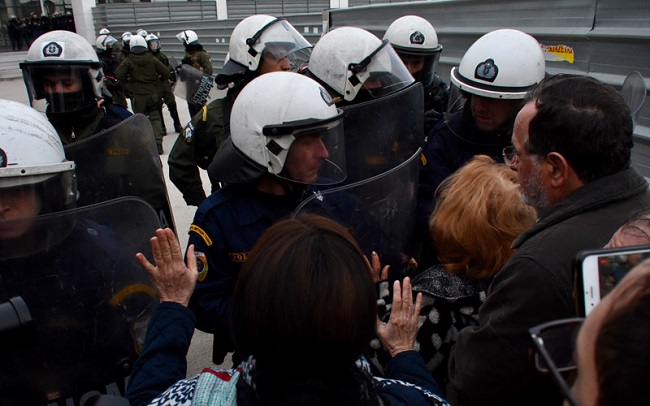 Λουκάρεως11